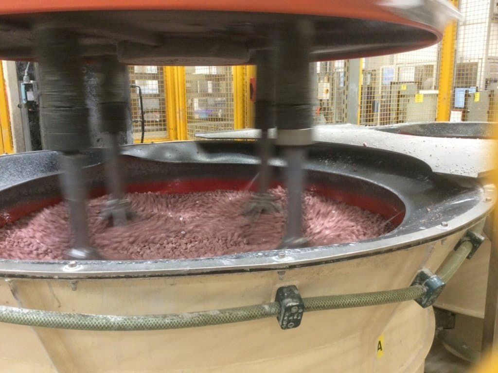 Frontansicht der Rosler R4/1300.2 SF  Maschine