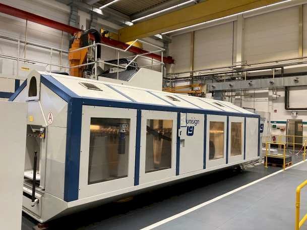 Frontansicht der Unisign UNICOM 8  Maschine