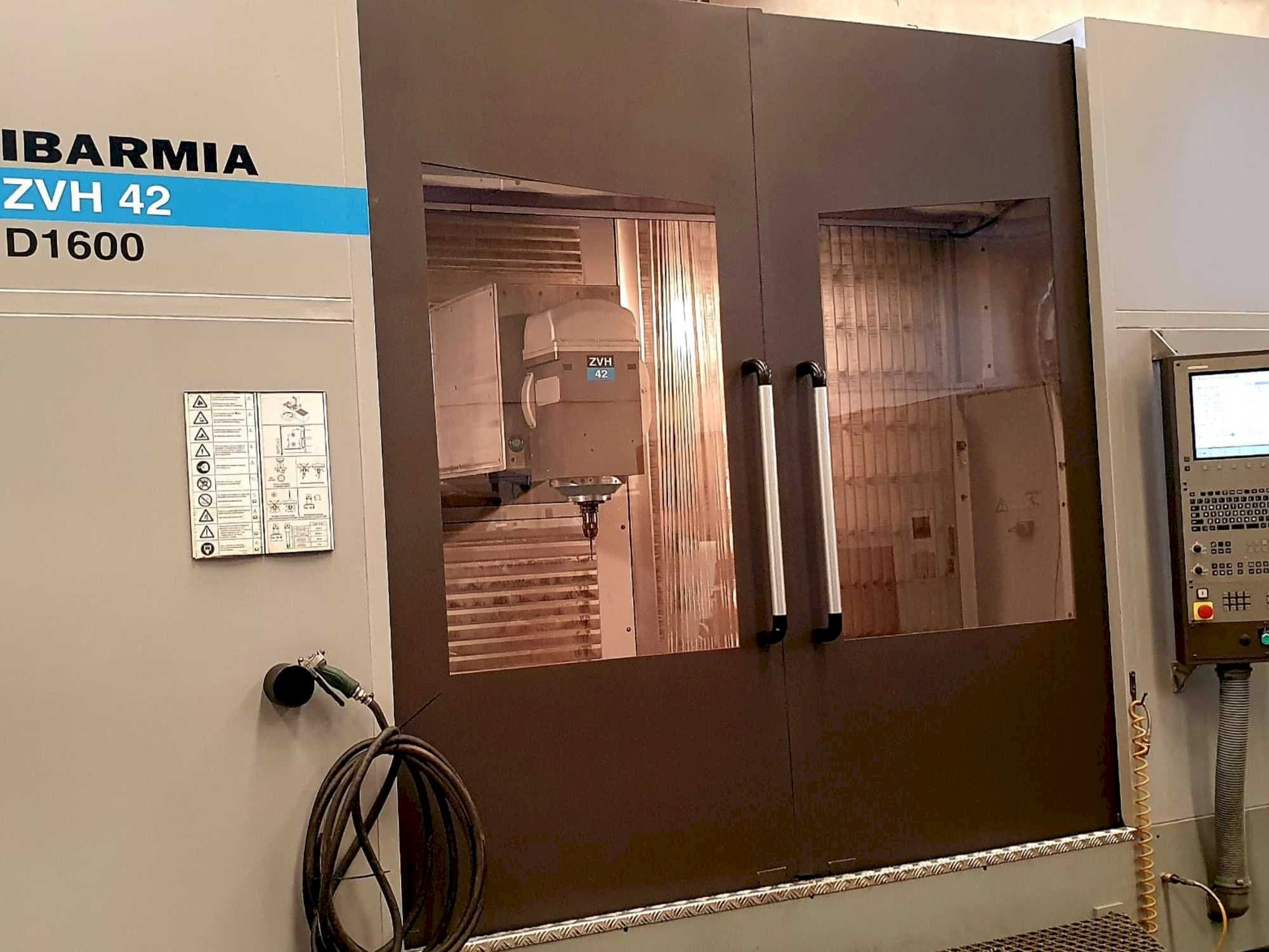 Frontansicht der IBARMIA ZVH 42 D1600 Maschine