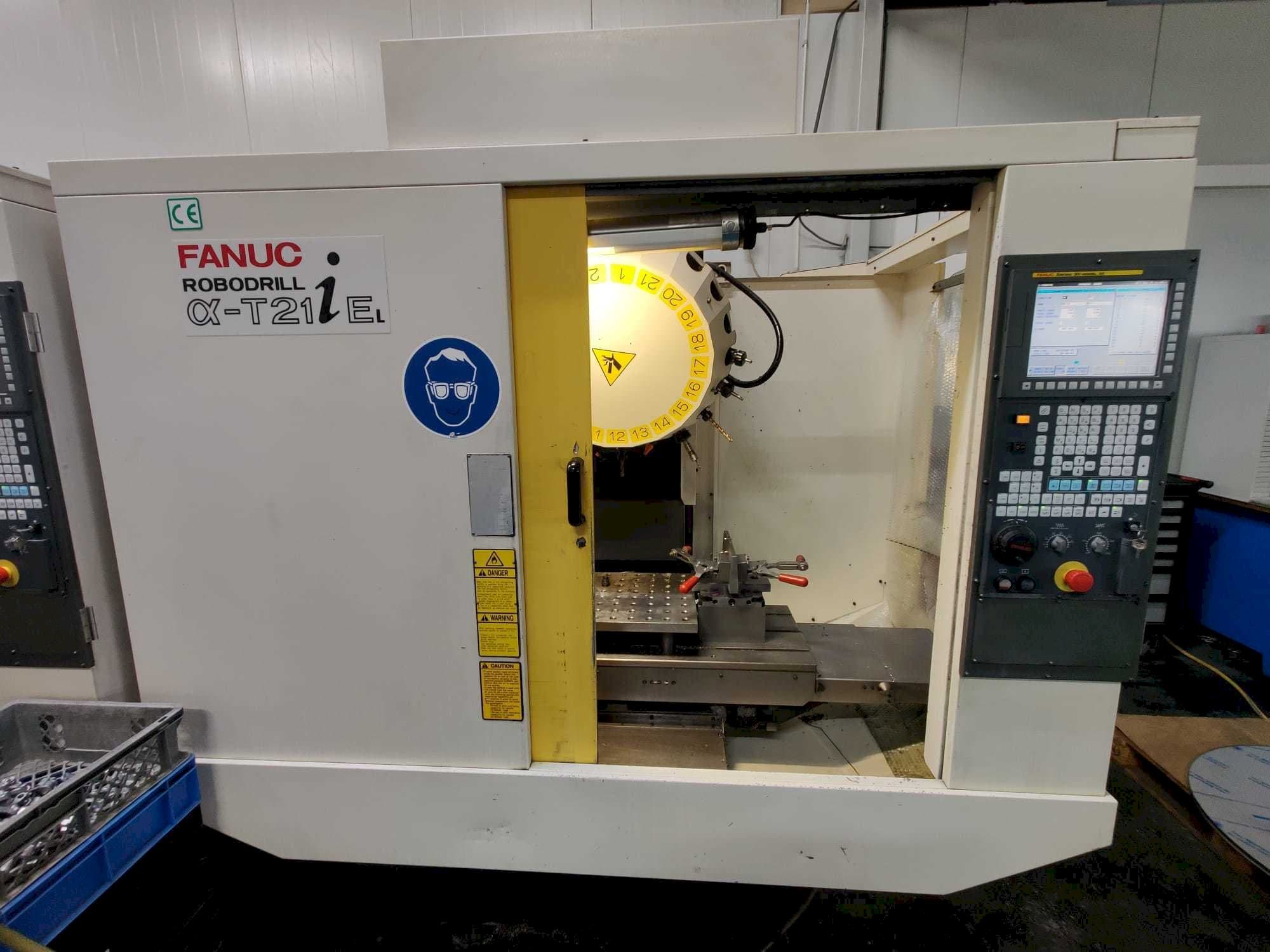 Frontansicht der FANUC Robodrill α-T21iEL  Maschine