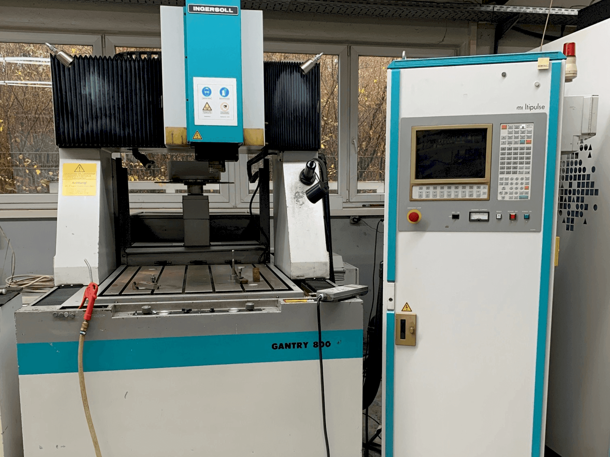 Frontansicht der OPS INGERSOLL Ingersoll Gantry 800  Maschine