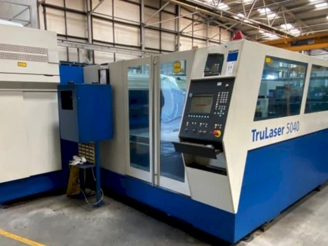Frontansicht der Trumpf TruLaser 5040  Maschine