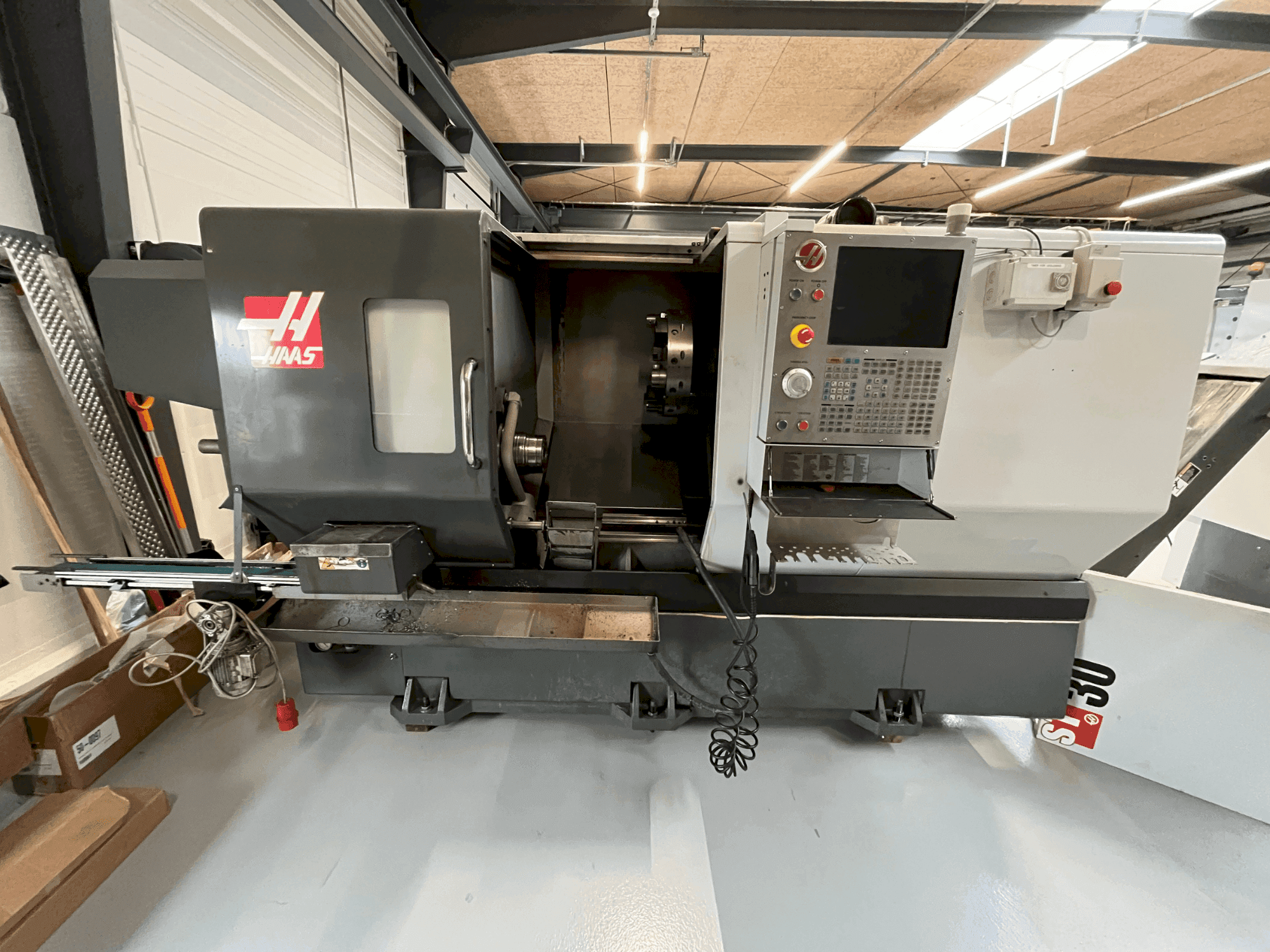 Frontansicht der HAAS ST-30  Maschine