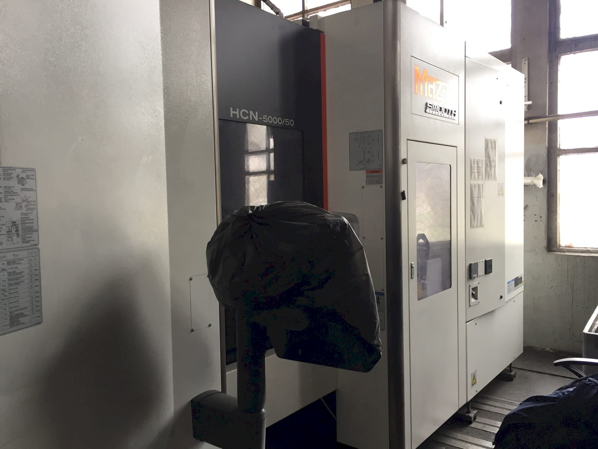 Frontansicht der Mazak HCN-5000/50  Maschine