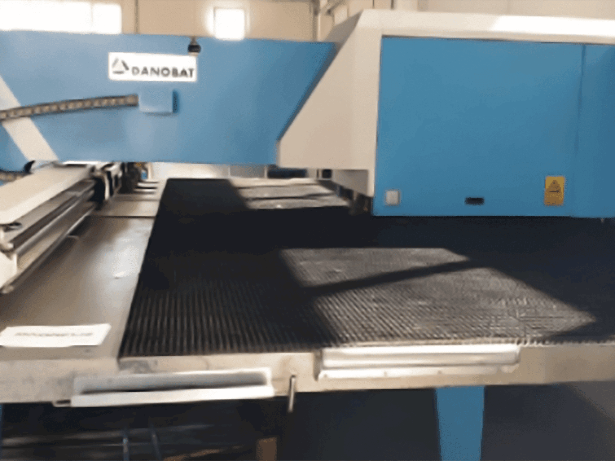 Frontansicht der DANOBAT PGA-1  Maschine