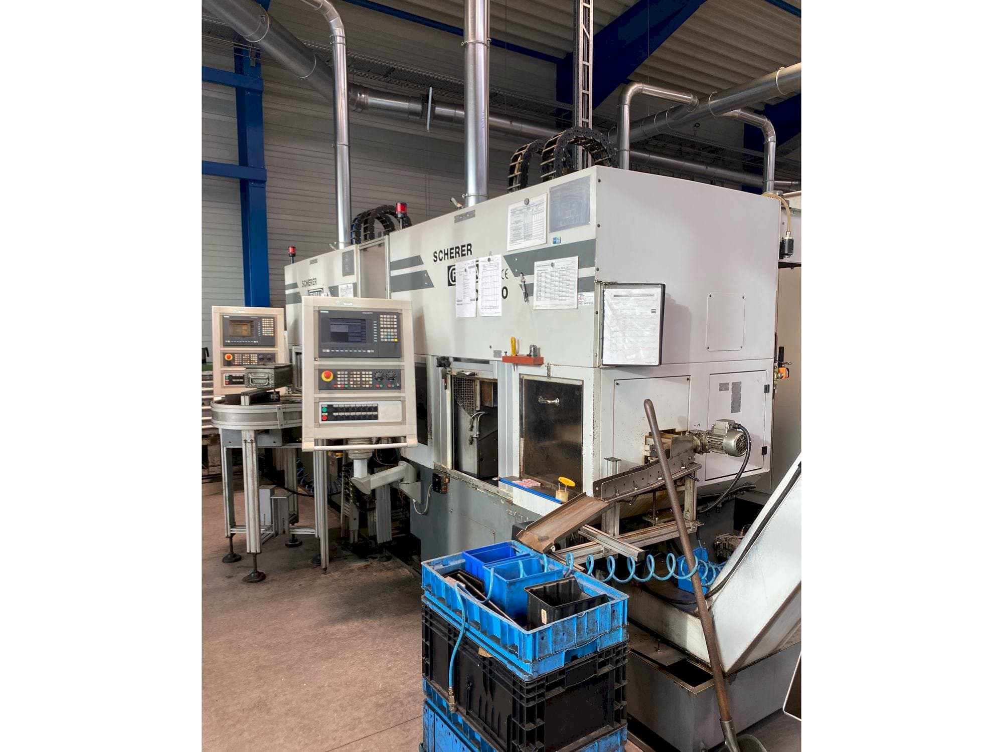 Frontansicht der Scherer - Feinbau VDZ 100  Maschine