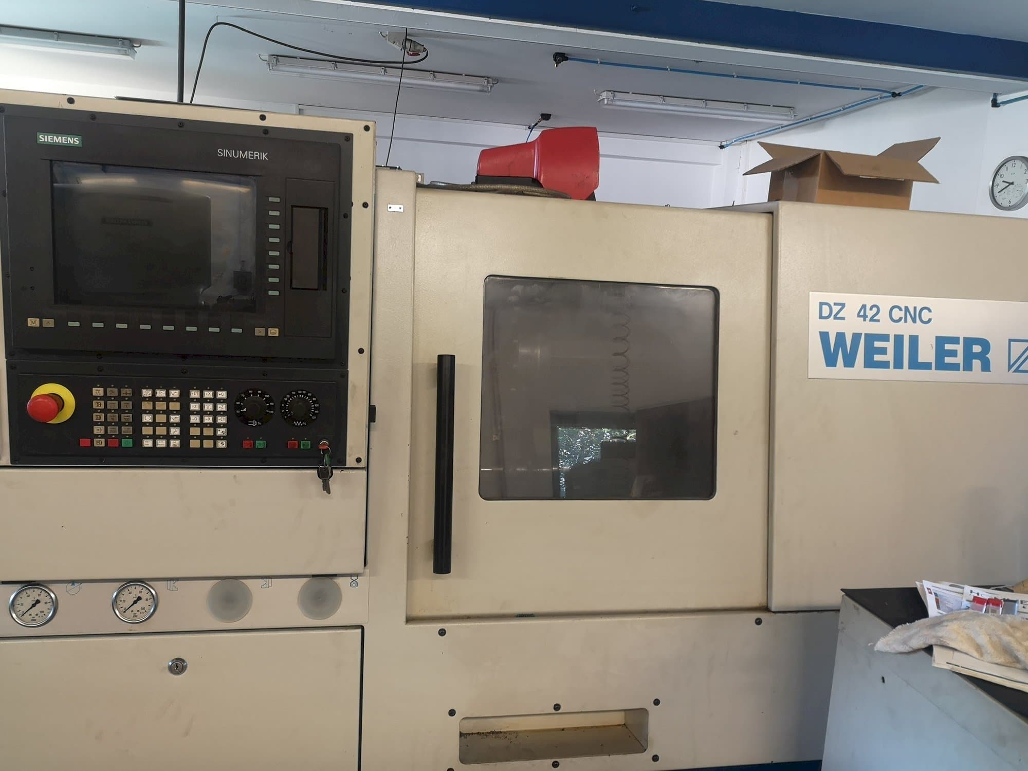 Frontansicht der Weiler DZ 42  Maschine