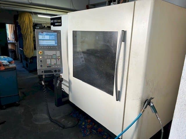 Frontansicht der DMG 1035 Evo  Maschine