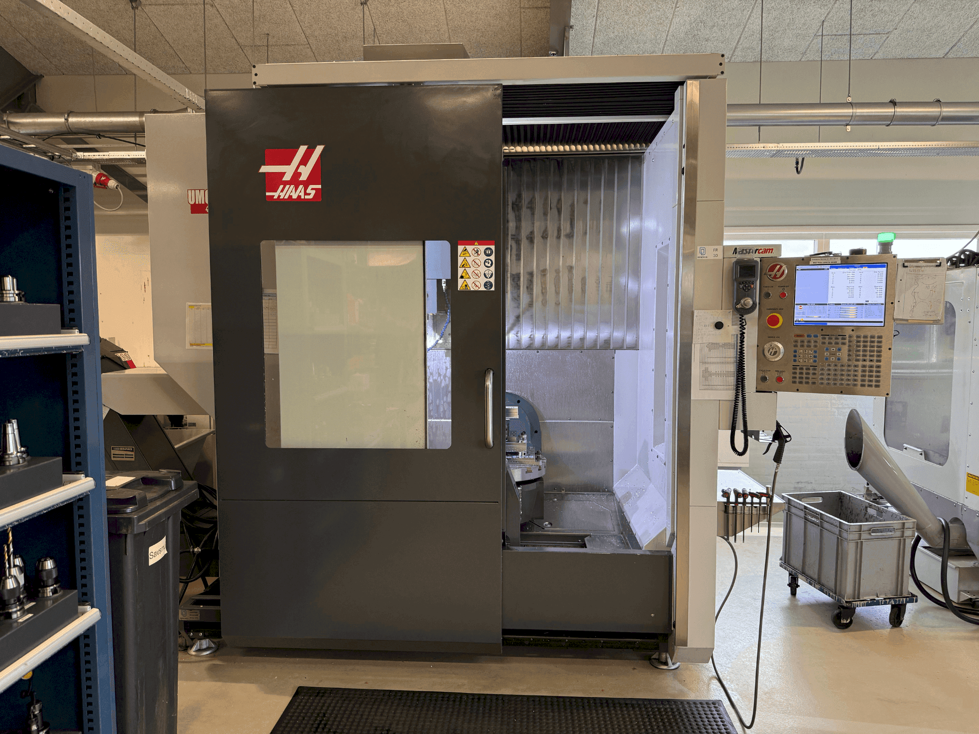 Frontansicht der HAAS UMC-750  Maschine