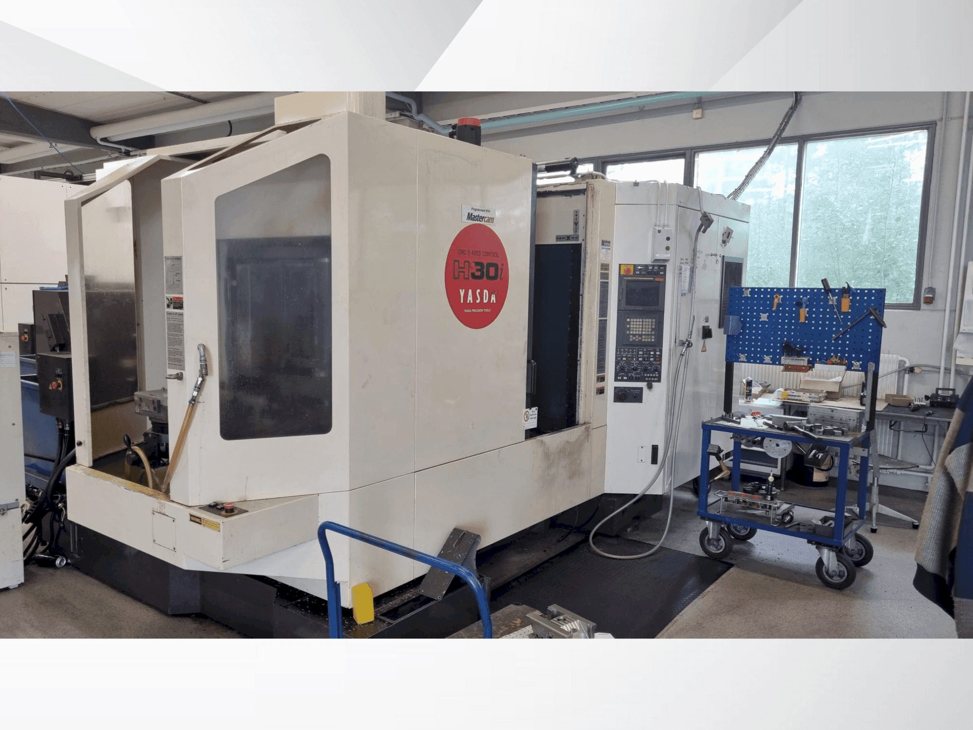 Frontansicht der YASDA H-30i  Maschine