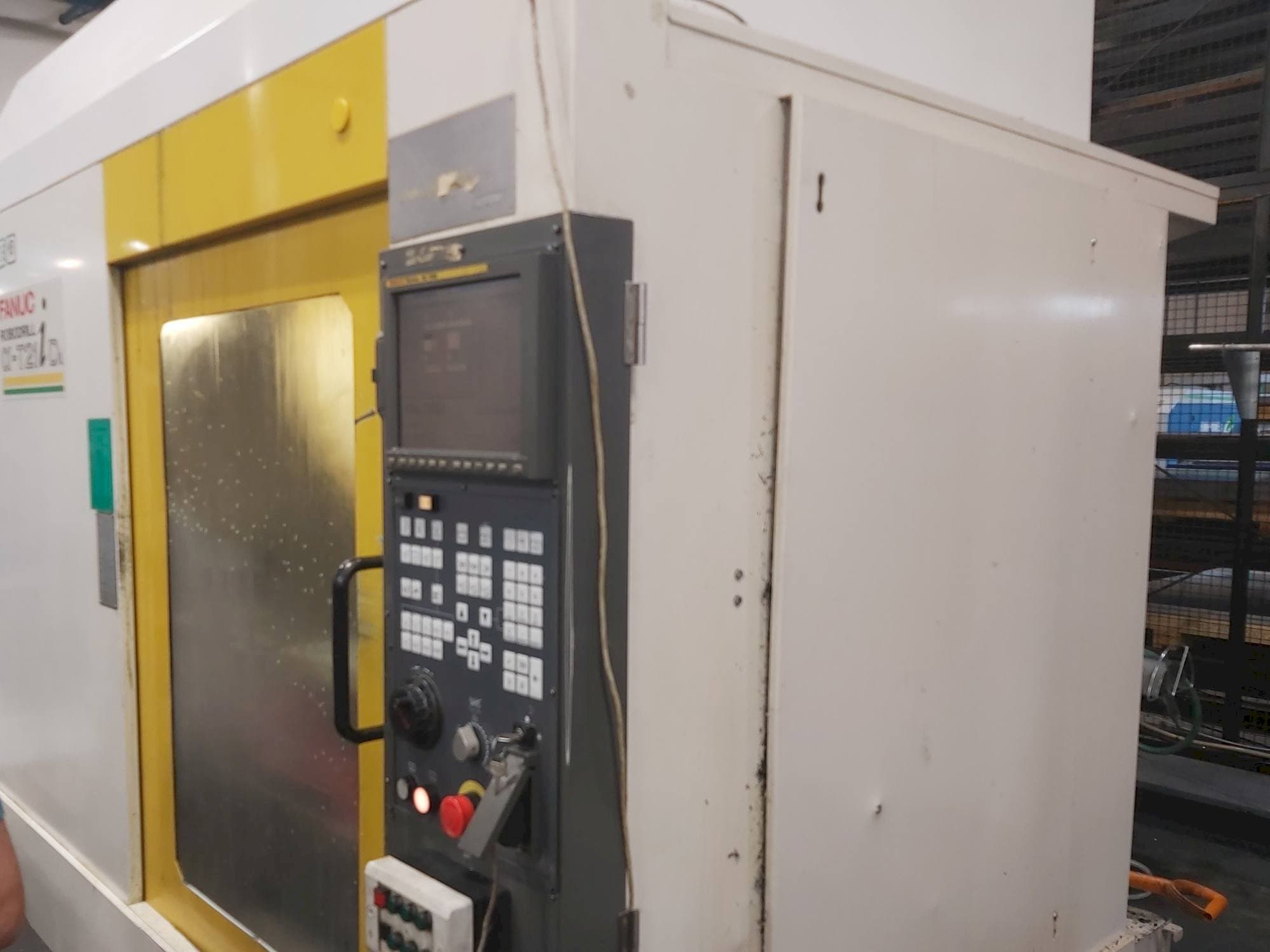 Frontansicht der FANUC Robodrill Alpha T21D  Maschine