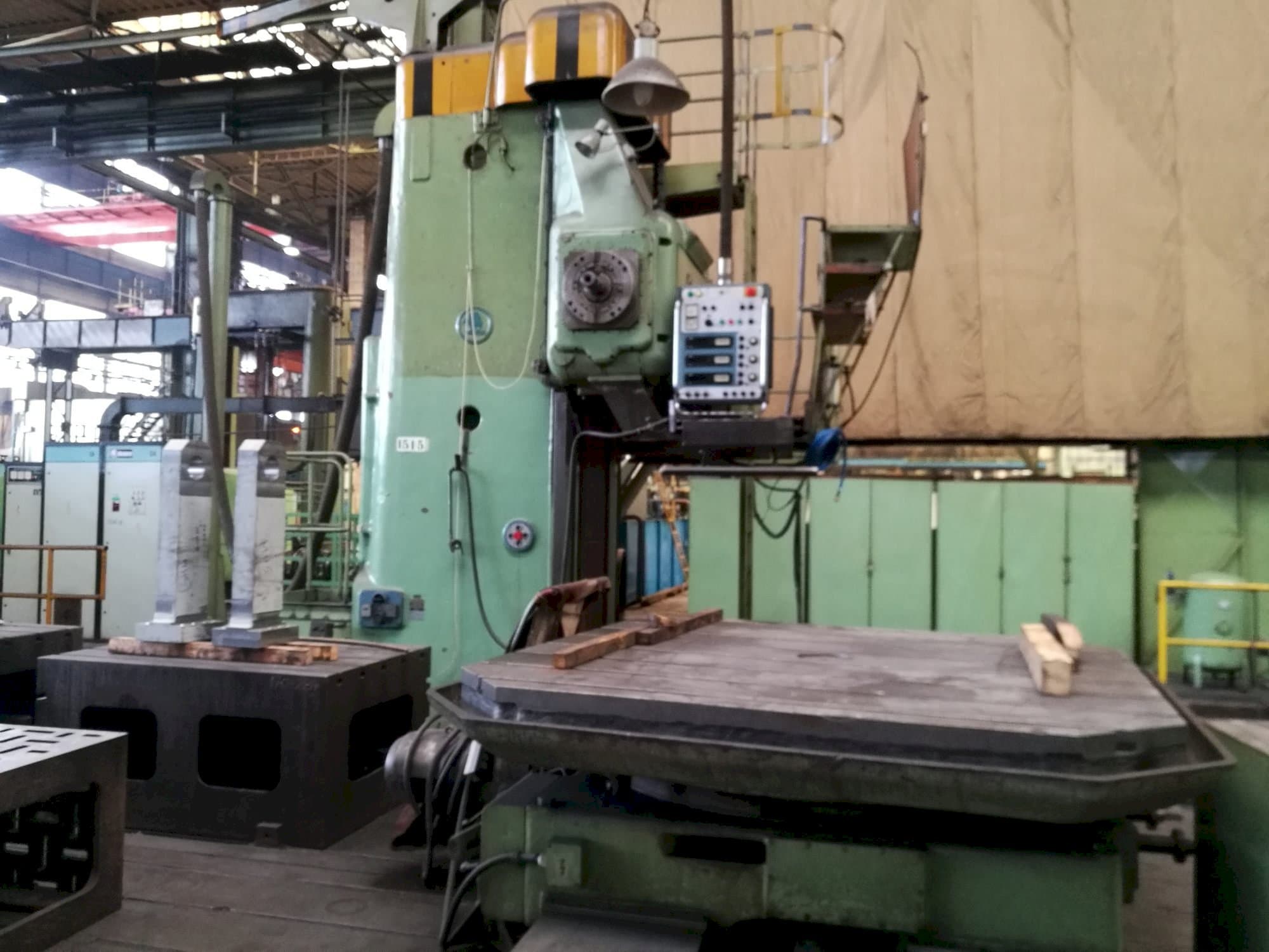 Frontansicht der SKODA WD 160  Maschine