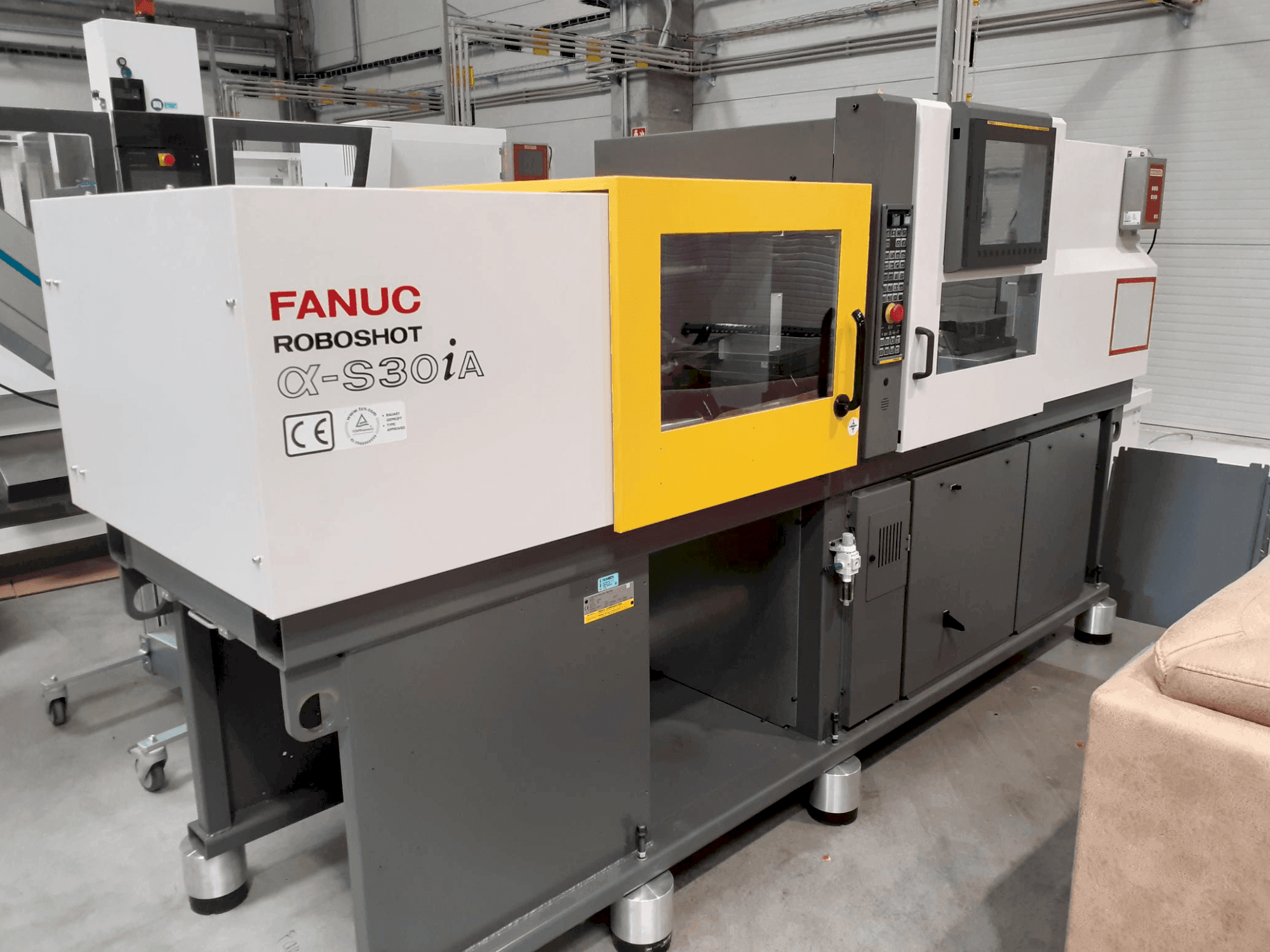 Frontansicht der FANUC ROBOSHOT α-S 30iA  Maschine