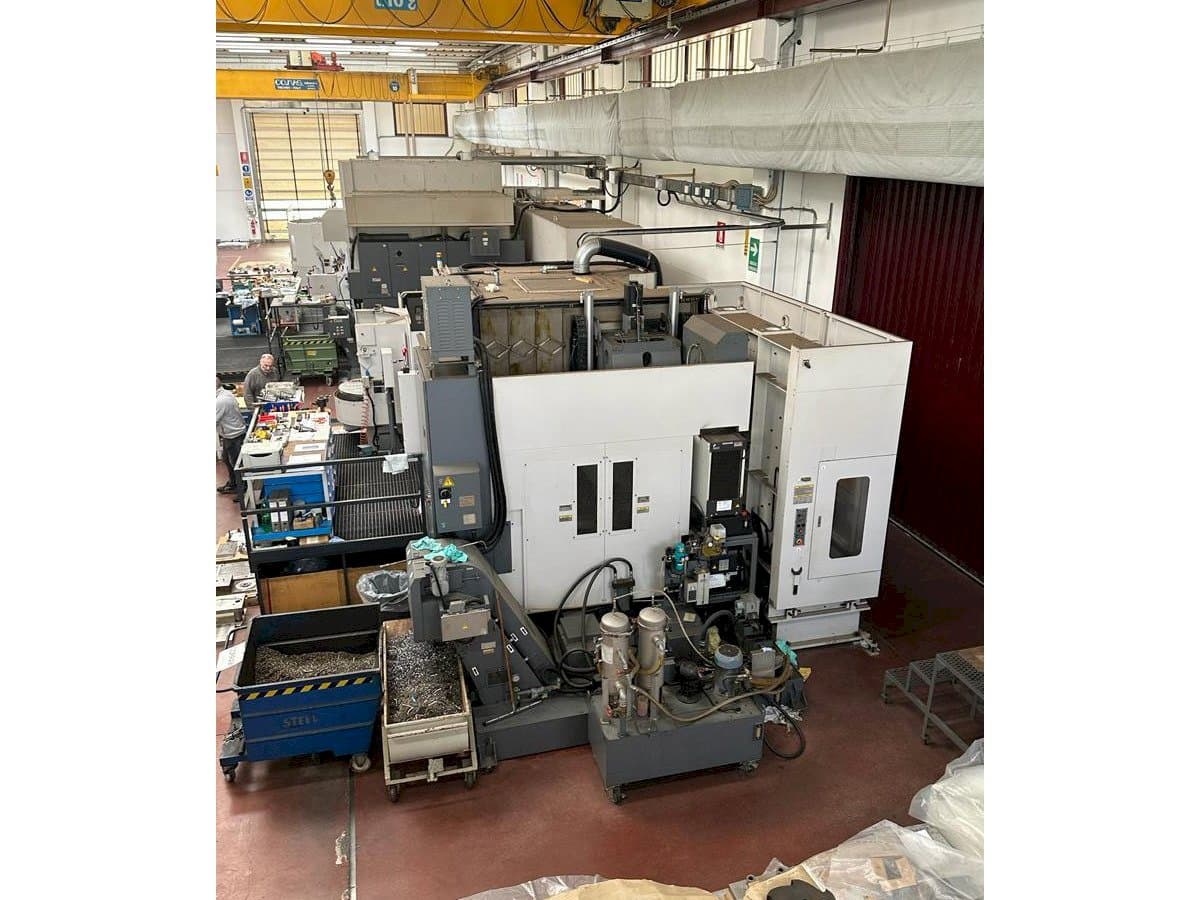 Frontansicht der Okuma MILLAC 800VH  Maschine