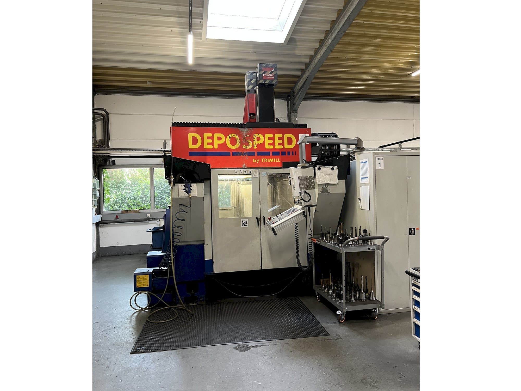 Frontansicht der TRIMILL 1011 Depo Speed  Maschine