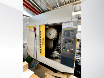 Frontansicht der FANUC ROBODRILL α-D21LiB5  Maschine