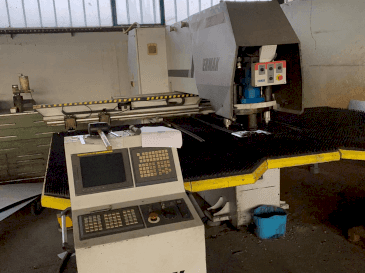 Frontansicht der ERMAK EPP 1270 x 30  Maschine