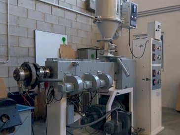 Linke Seitenansicht der Mateu & Solé EX 38  Maschine