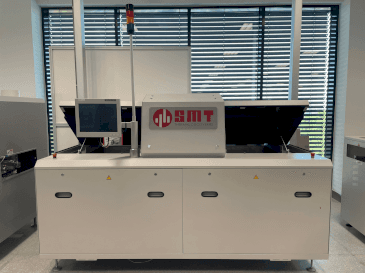 Frontansicht der SMT UV 3/-3  Maschine