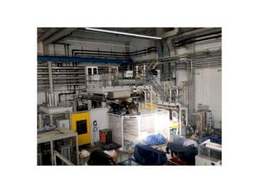 Frontansicht der EXTRAPLAST 140to  Maschine