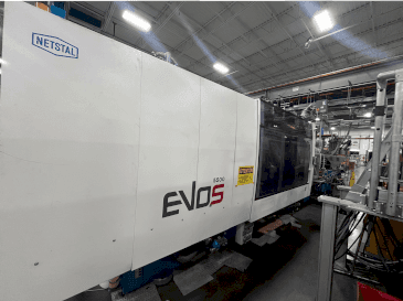Frontansicht der Netstal EVOS 5500-2900 Speed  Maschine
