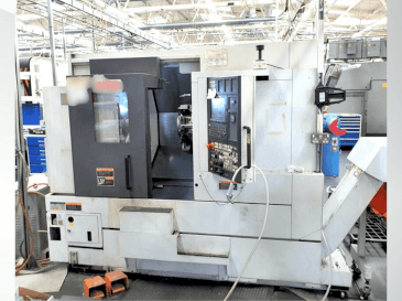 Frontansicht der MORI SEIKI NL2000Y  Maschine