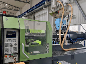 Linke Seitenansicht der DEMAG Concept 420/810-2300  Maschine
