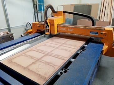 Frontansicht der MicroStep MICROMILL 2501.15F  Maschine