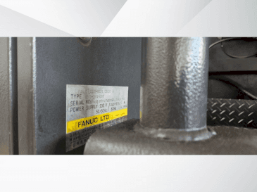 Frontansicht der AMADA AP3-2610 V  Maschine