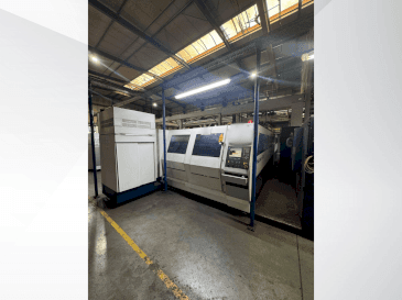 Frontansicht der TRUMPF TruLaser 3040  Maschine