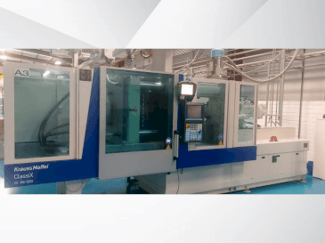 Frontansicht der Krauss Maffei ClassiX 300-1000 CX  Maschine
