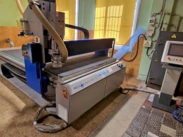 Frontansicht der MECANUMERIC MECAPRO 3020  Maschine