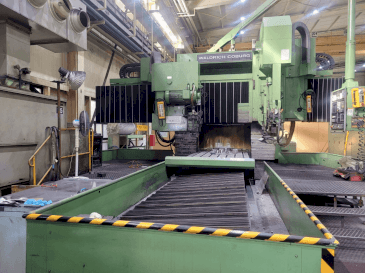 Frontansicht der WALDRICH COBURG 30-15 S 2525  Maschine