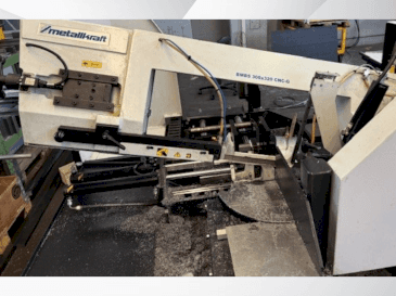 Frontansicht der Metallkraft  BMBS 300X320  Maschine
