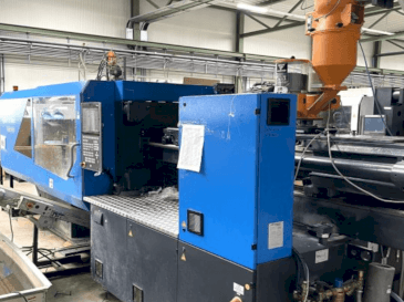 Frontansicht der DEMAG Systec 210/580-840 (2019)  Maschine