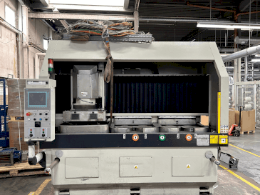 Frontansicht der Lodi VHP 300 4T CN  Maschine