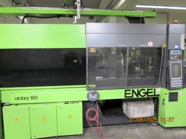 Frontansicht der Engel VC 330H/200el/180 Combi  Maschine