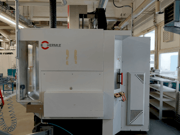 Frontansicht der HERMLE C 800 U  Maschine