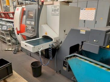 Frontansicht der EMCO Hyperturn 45  Maschine