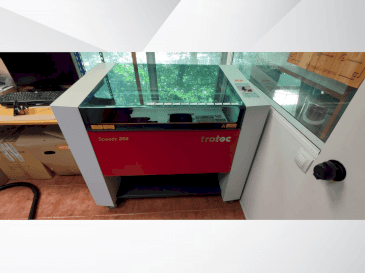 Frontansicht der Trotec Speedy 360  Maschine