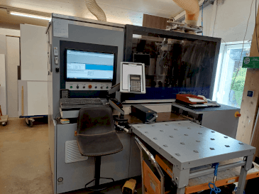Frontansicht der FORMAT4 CNC CREATOR 950  Maschine