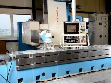 Frontansicht der Soraluce Soramill SL 4000  Maschine