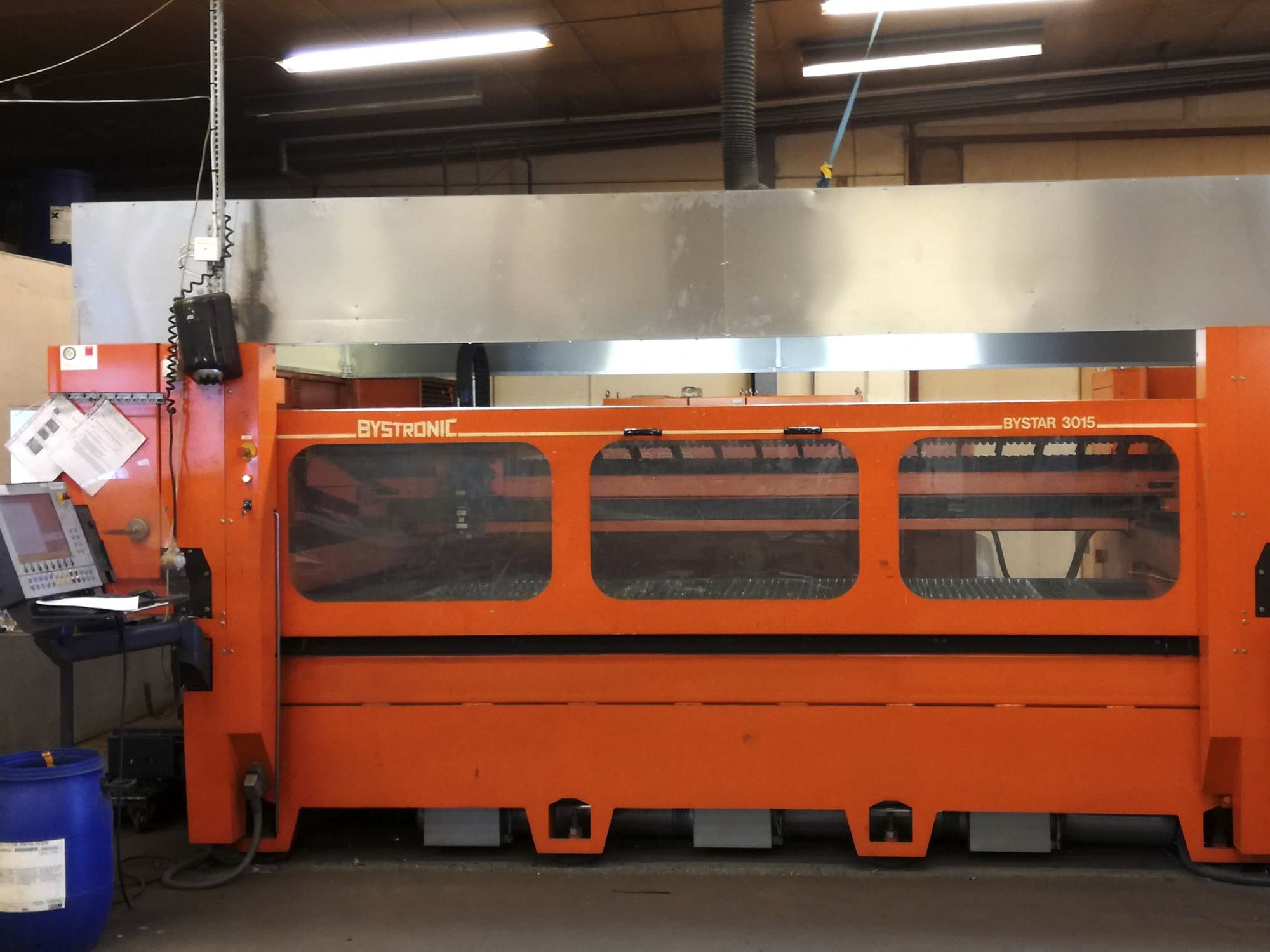 Frontansicht der Bystronic Bystar 3015 Maschine