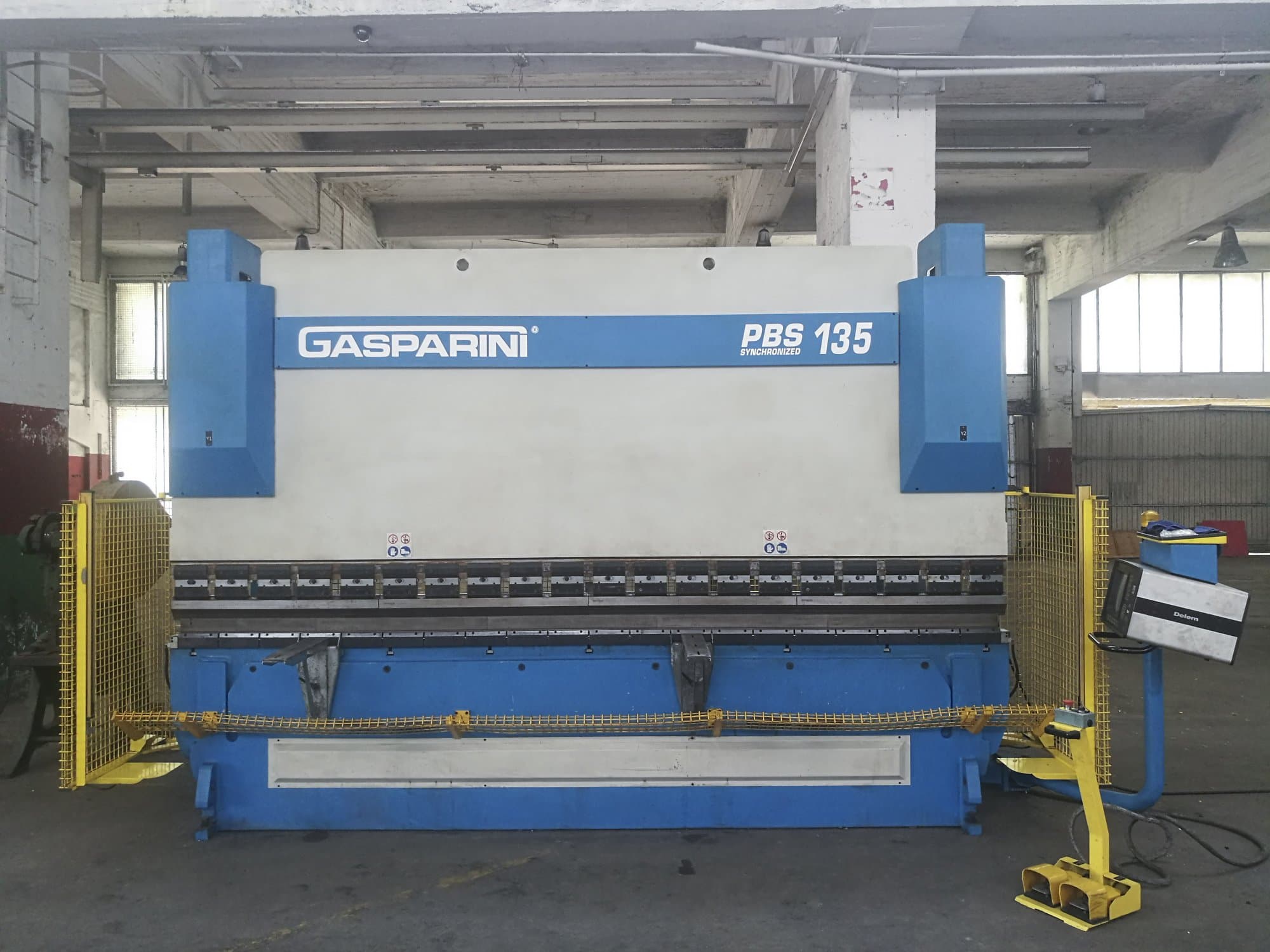 Frontansicht der Gasparini PBS 135/4000 Maschine