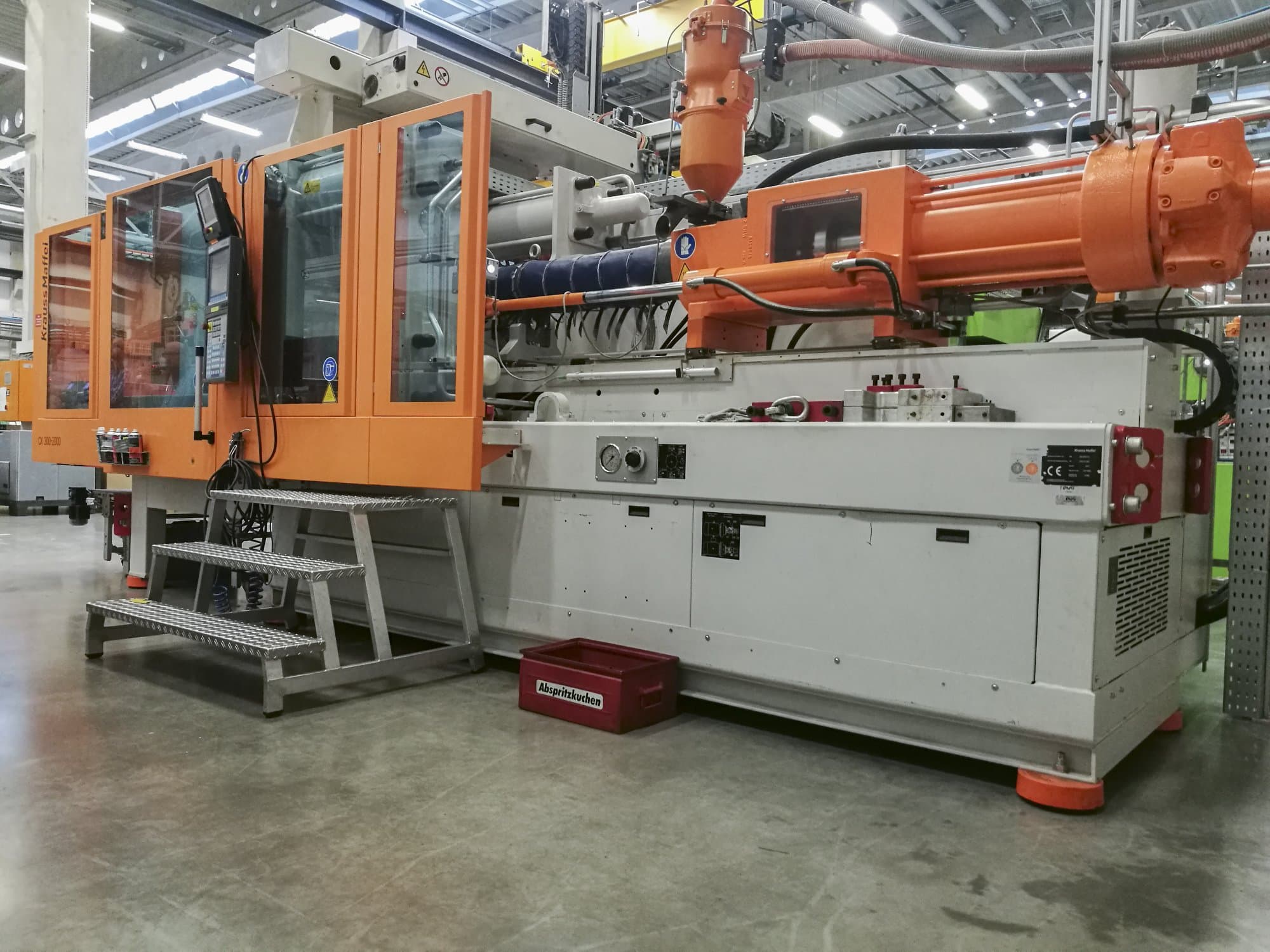 Rechte Ansicht 1 der Krauss Maffei 300-2000 CX Maschine