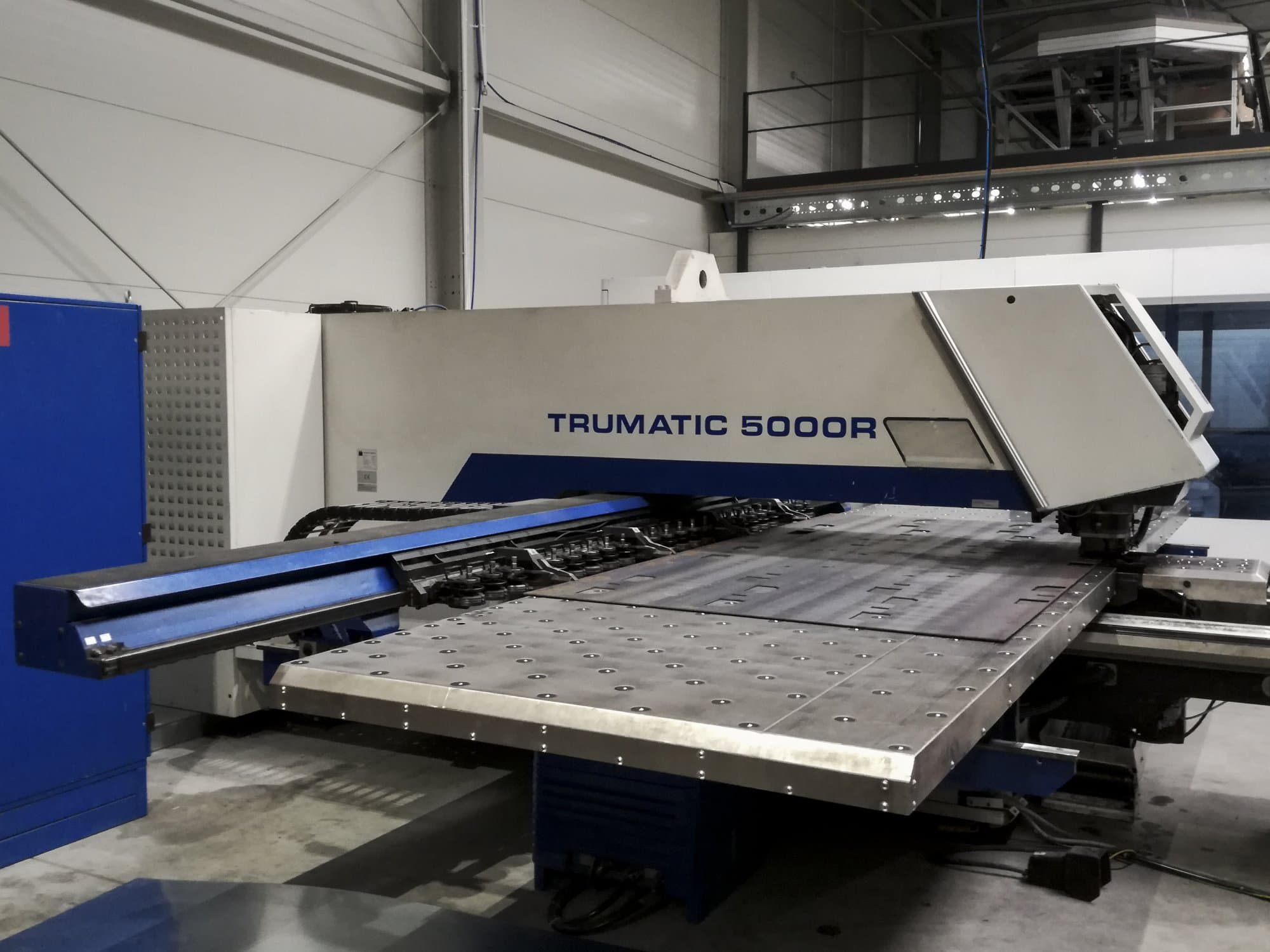 Linke Seitenansicht 1 der Trumpf Trumatic 5000 R Maschine