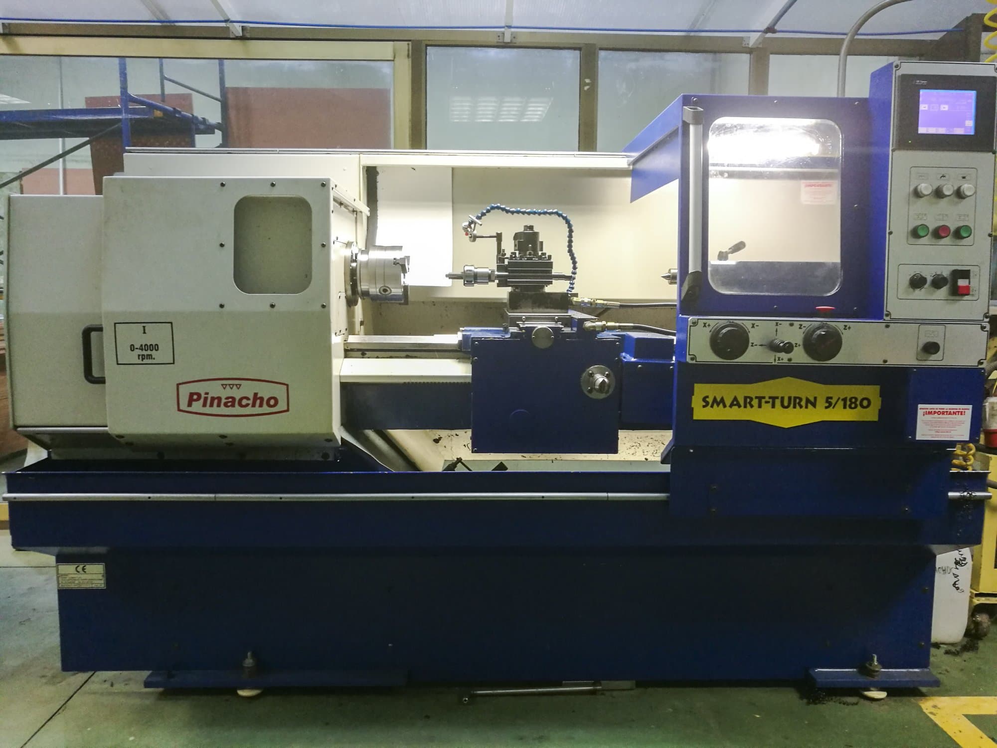 Frontansicht der Pinacho Smart-Turn 5/180 Maschine