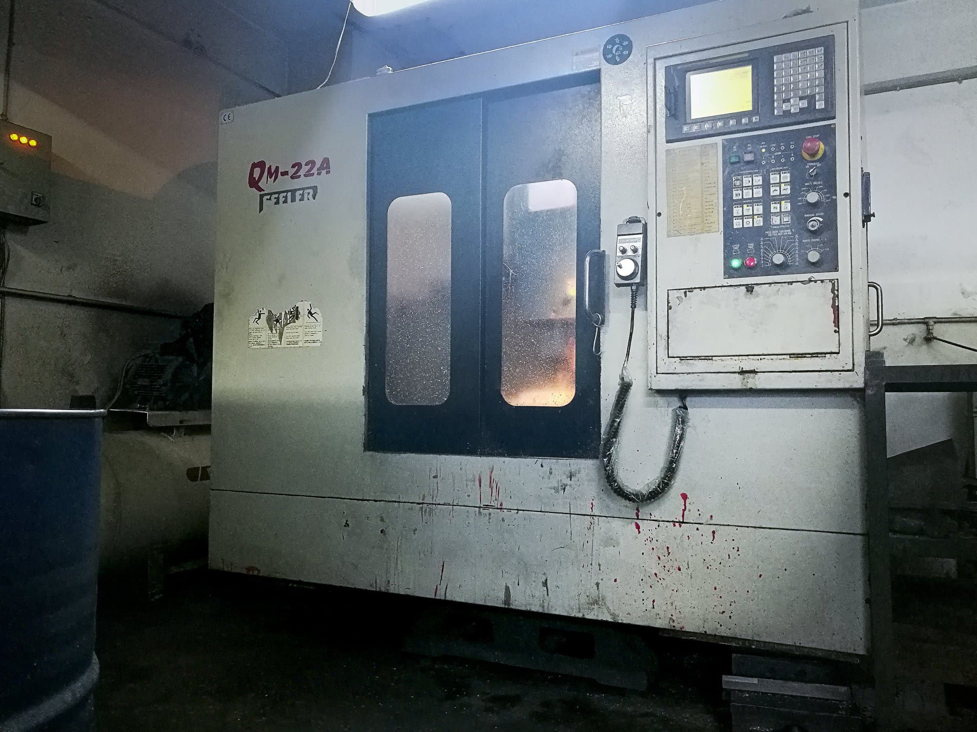 Frontansicht der Feeler QM-22A Maschine