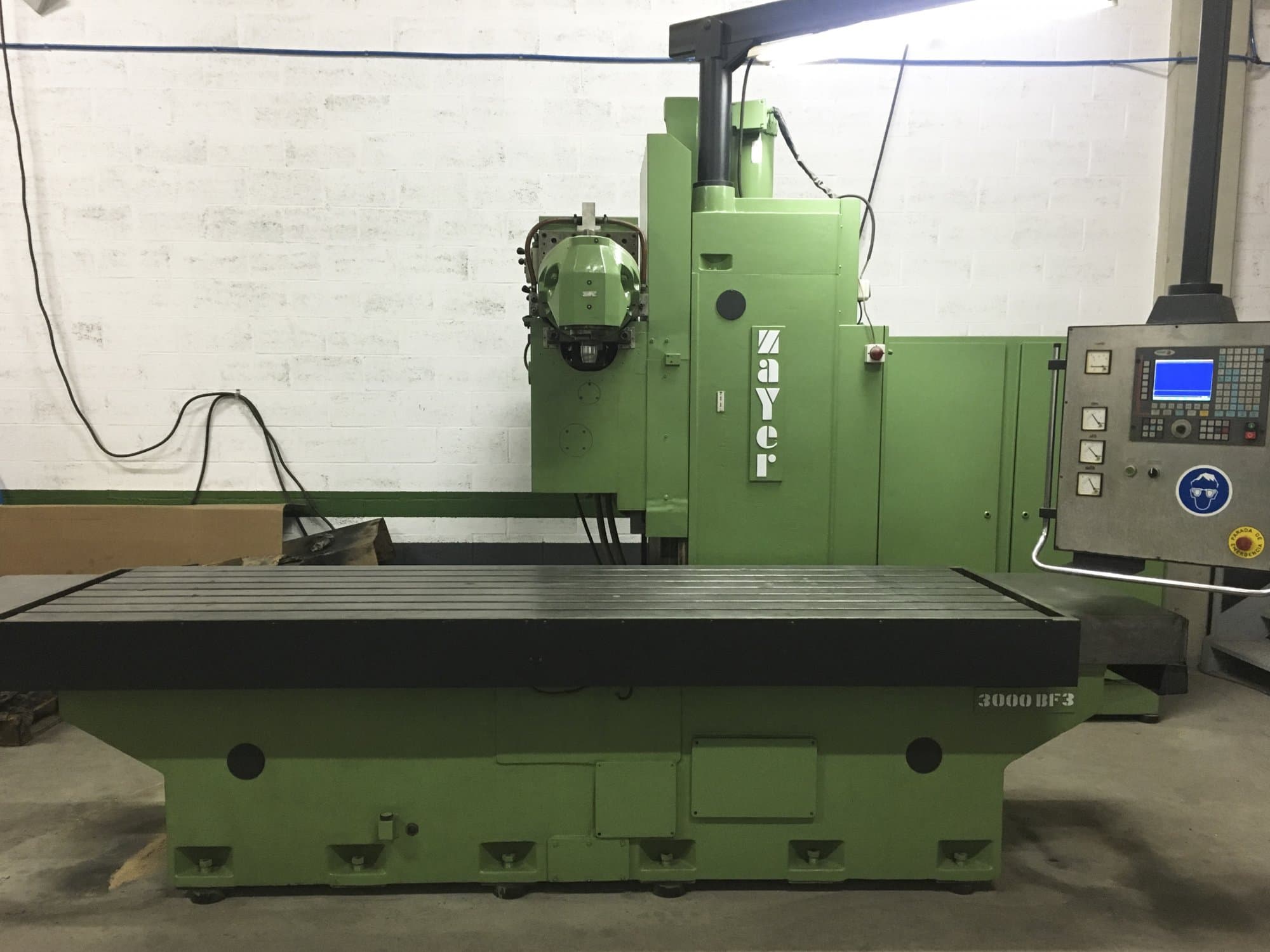Frontansicht der Zayer 3000 BF3 Maschine