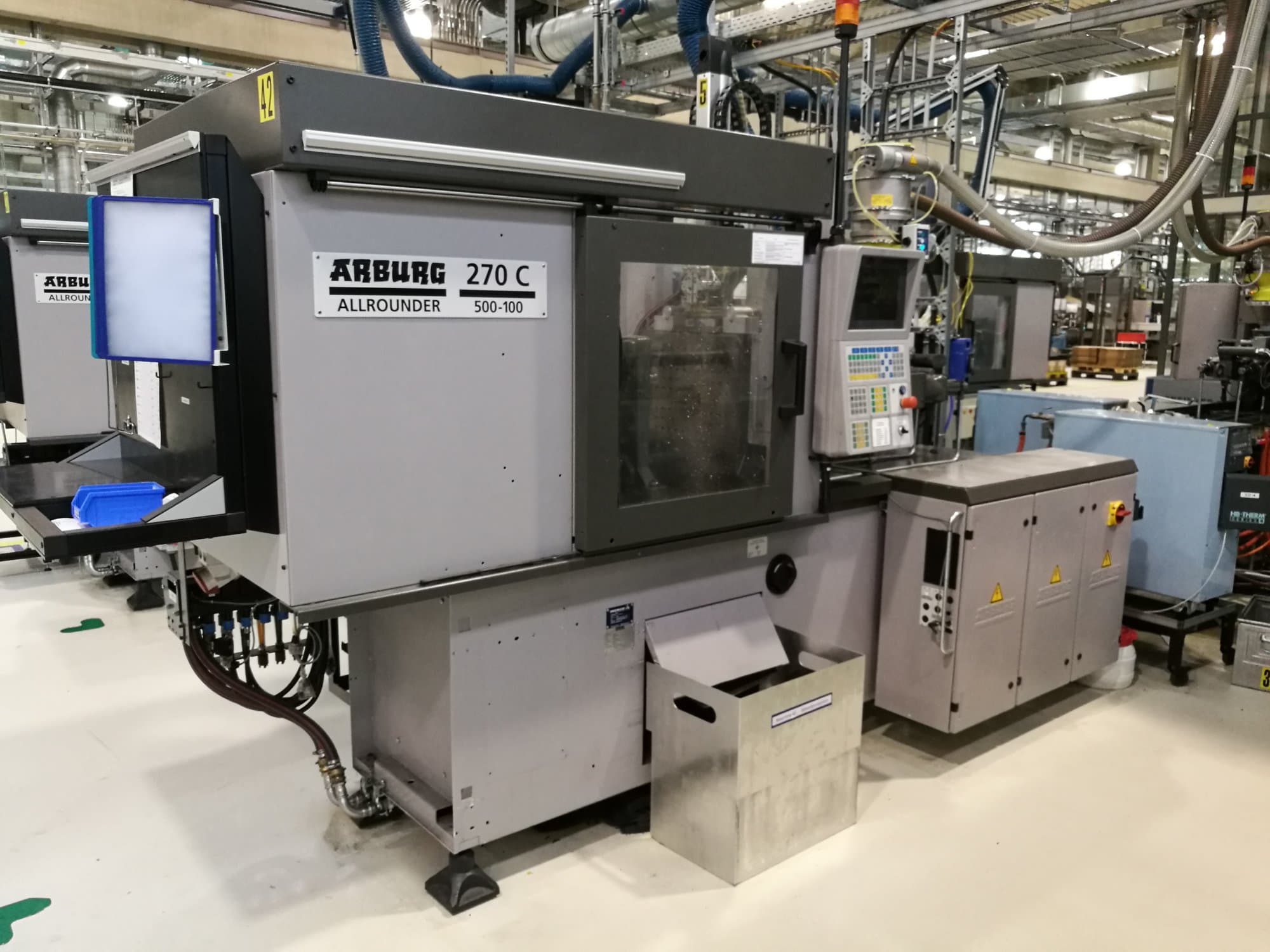 Linke Ansicht 1 der Arburg 270C 500-100 Maschine